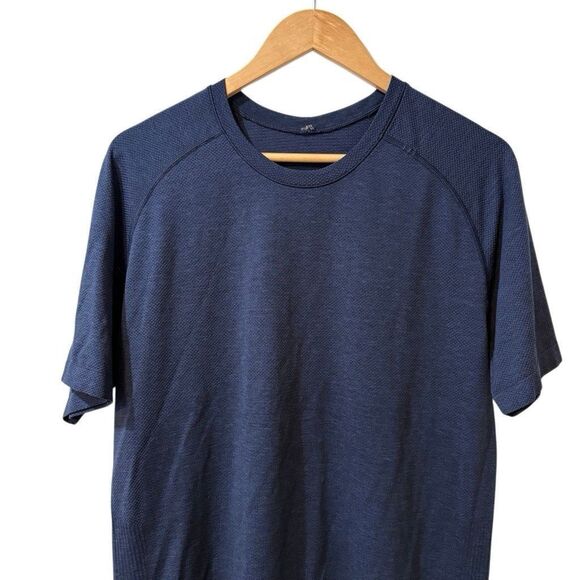 Lululemon Metal Vent Tech T-Shirt Short Sleeve Active Blue Men's Size Medium - Picture 3 of 9